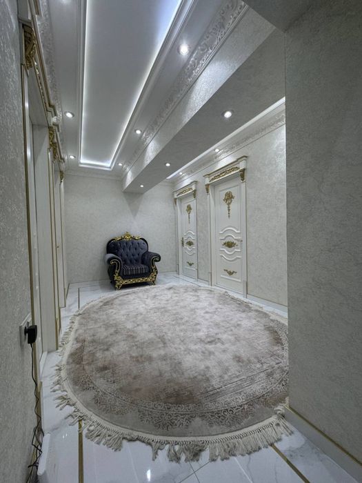 Ц-15 Жангох Абай 4/2/8 Евроремонт с меб+тех обш: 215 кв.м ор: Абай
