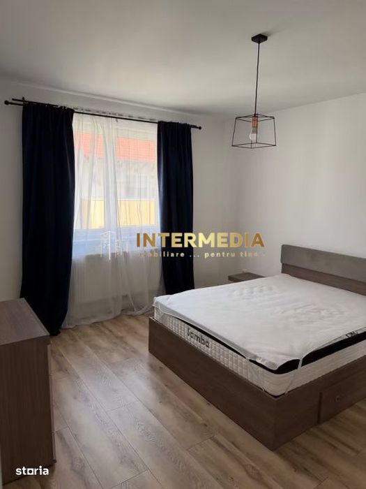 Apartament cu 3 camere Bloc NOU CENTRU Scara Interioara Mobilat Utilat — fotografia 1