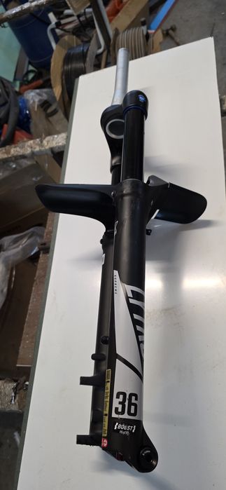 Нова suntour  Lytro 36  160mm 1.8 конус 29ка