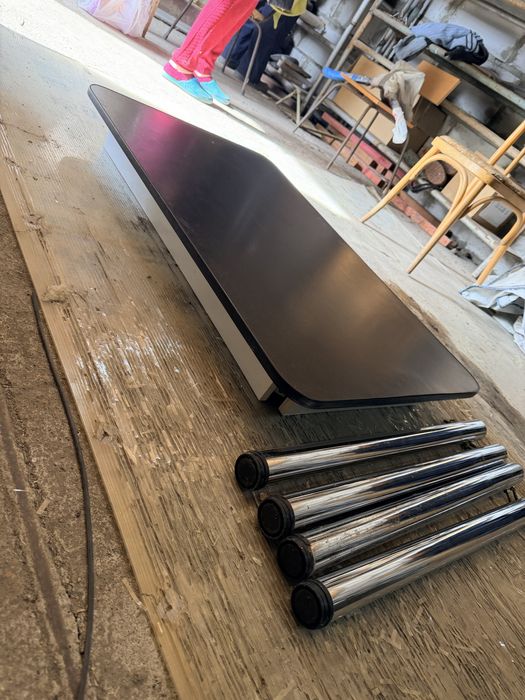 Продам кухонный стол