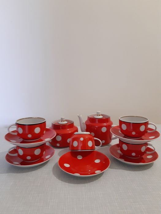 Чайные фарфоровые сервизы