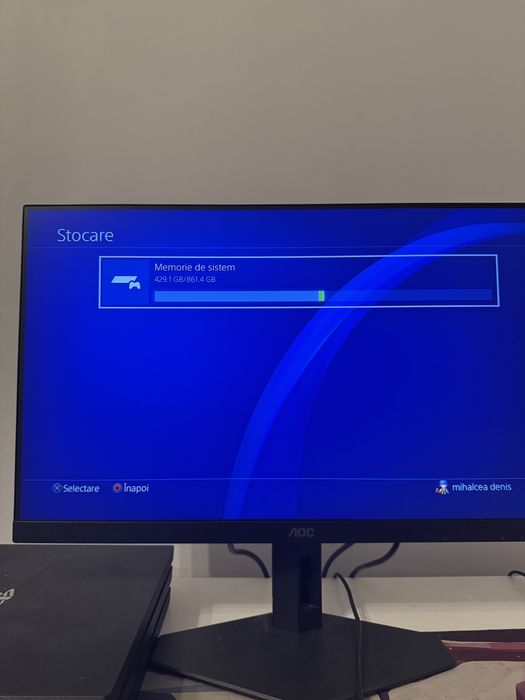 Vand Ps4 pro 1tb 2 manete