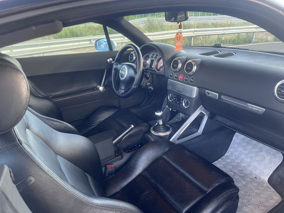 Audi TT 1.8T quattro 225 cp