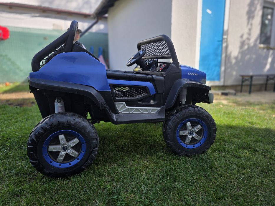 Mare Mercedes UNIMOG 4X4 pentru copii - baterie nouă