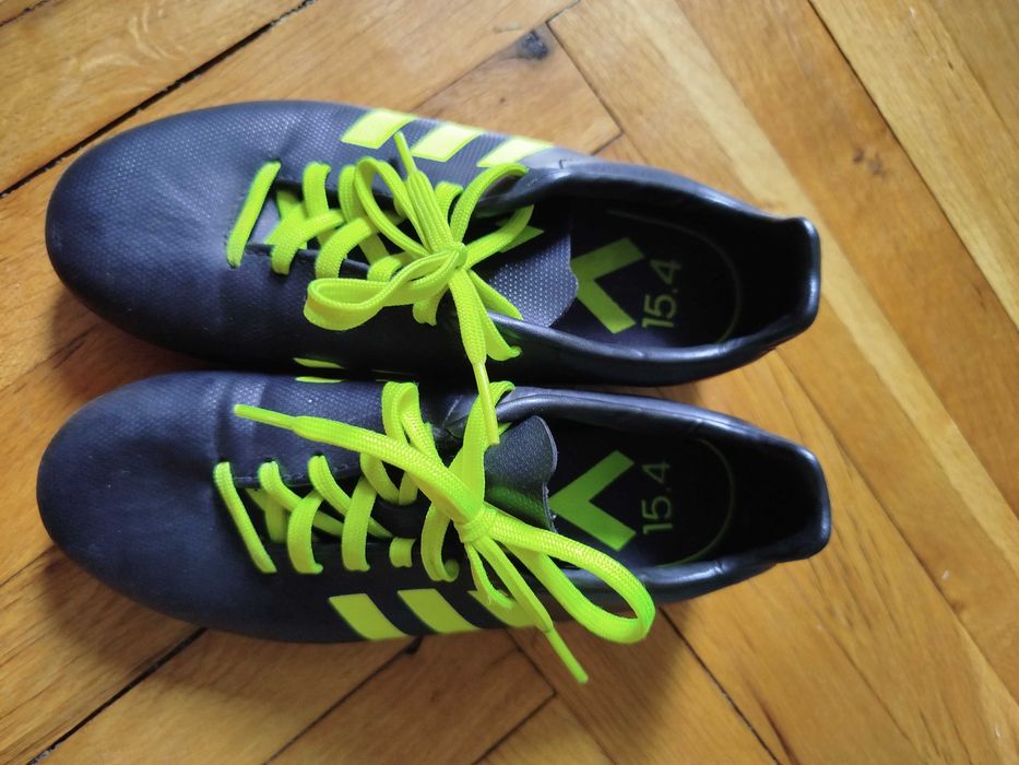 Футболни бутонки Адидас