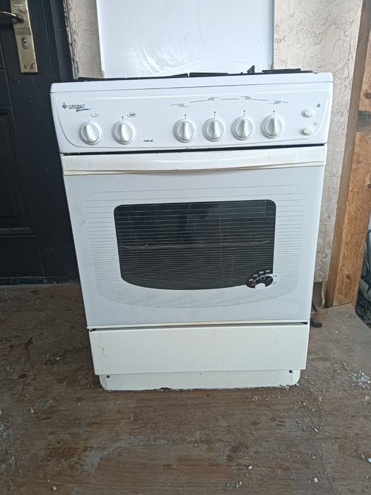 Продам газ плиту