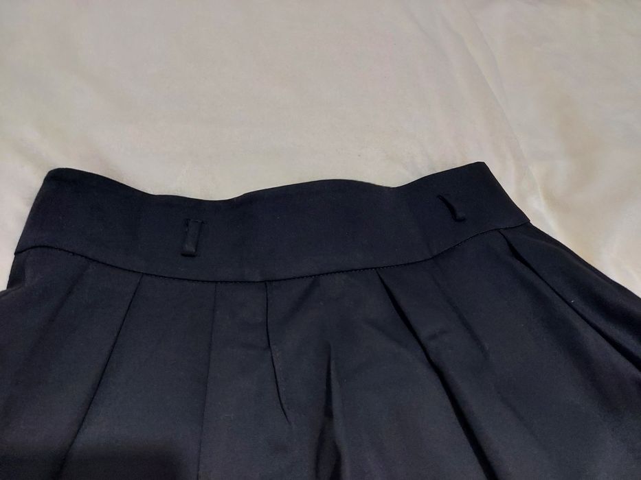 Чёрная школьная юбка