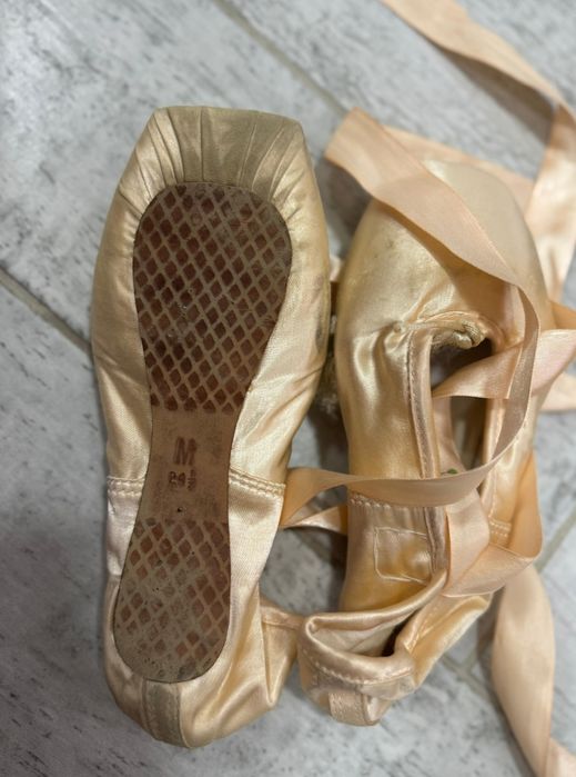 Пуанты балетные.
