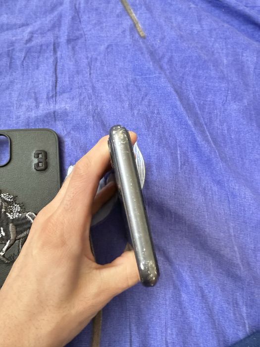 iPhone 11 с гарантией