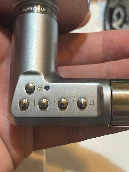 Clanta smart, Tesa Assa Abloy A 492-08-12-6, 3V, pe stanga, crom