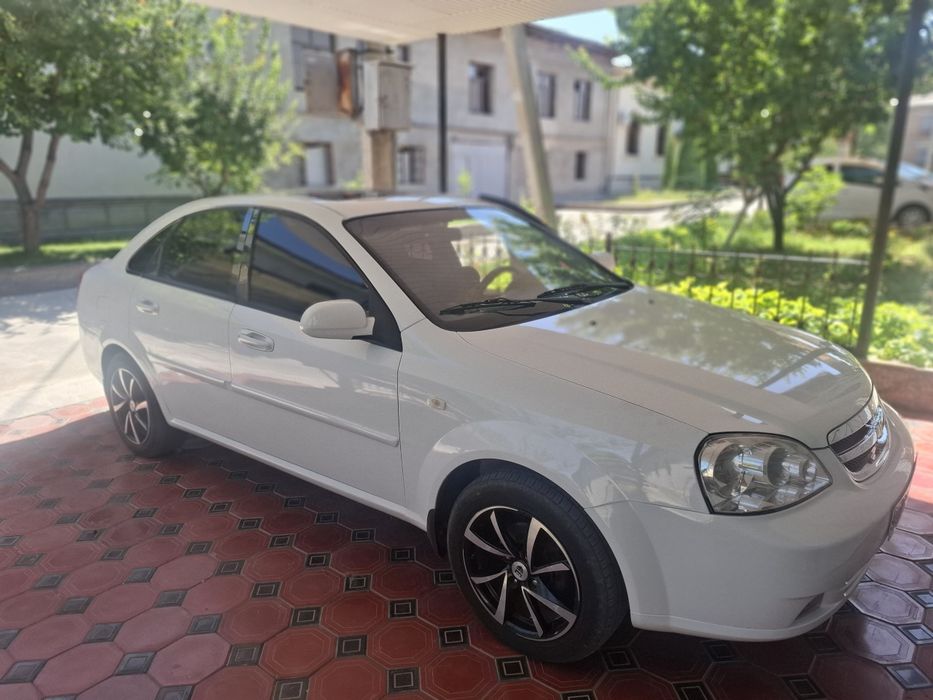 Lasetti avtomat sotiladi
