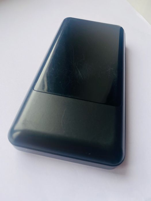 Powerbank 10 000 mAh — 4 выхода: Lightning / USB-C / Micro / USB