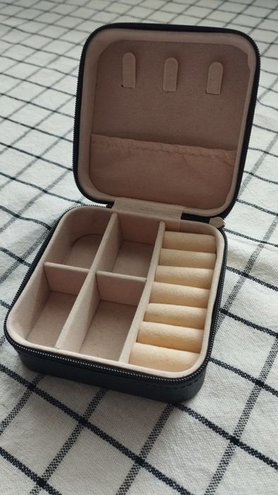 Мини кутия за бижута