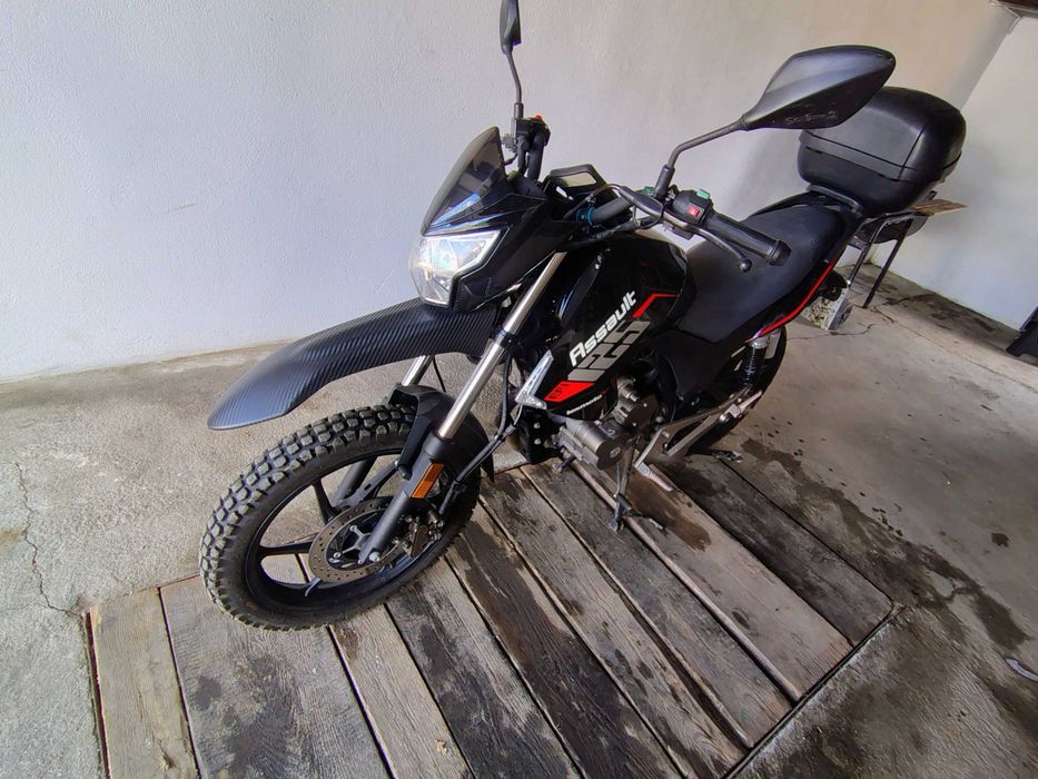 Motocicleta Lexmoto Assault 125cc (2022) – Doar 5.100 km, Stare Impecabilă, Import UK