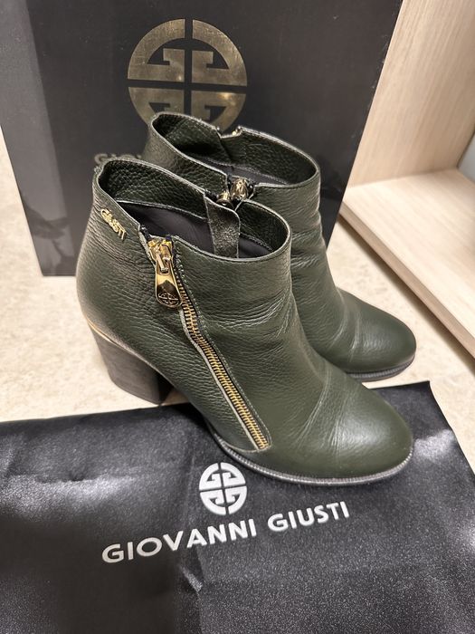 Женские кожаные ботинки