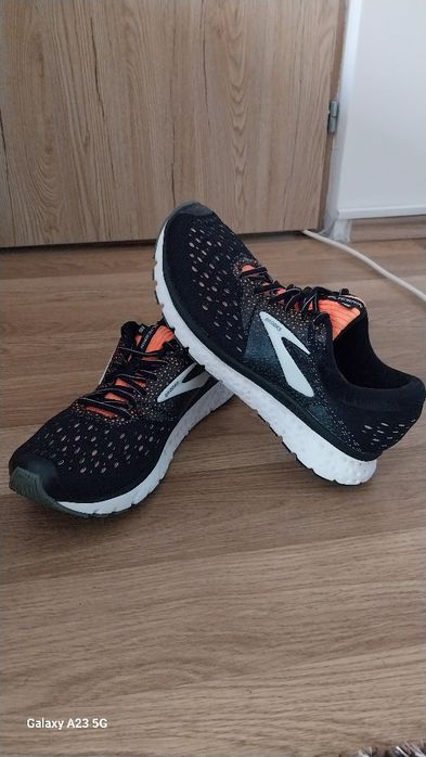 Adidasi originali Brooks nr.42,5