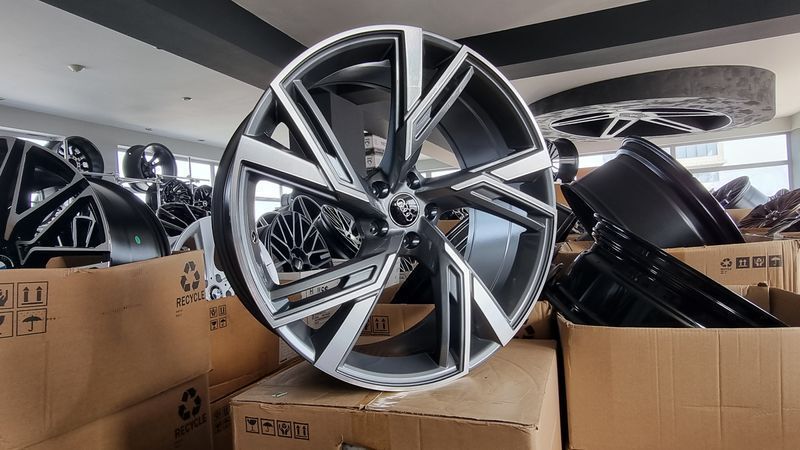 22цола AUDI Ауди A8,Q8 4бр
