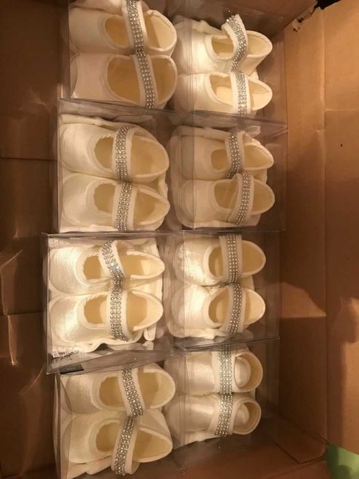 Новорождённой обуви и шапки комплектом