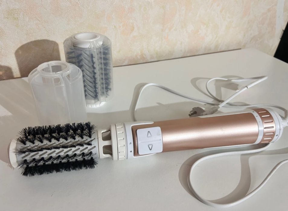 Perie rotativă Rowenta Brush Activ 1000W – Ionic & Ceramic