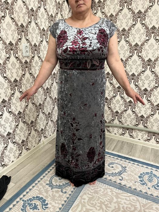 Платье от 1000 тг есть 8 шт