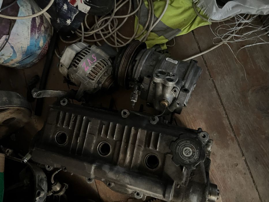 Запчасти на руннер тойота 2002г