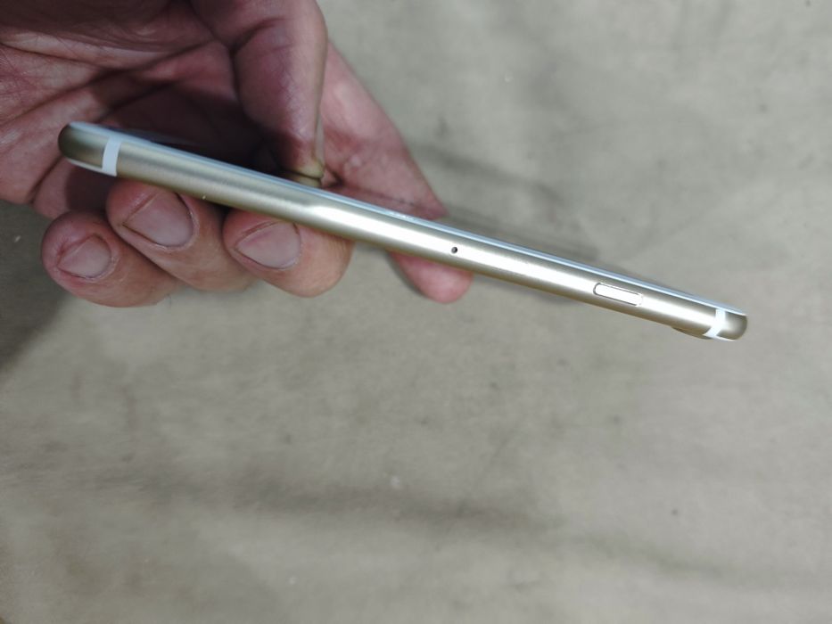 IPhone 7 32 gb золотистый