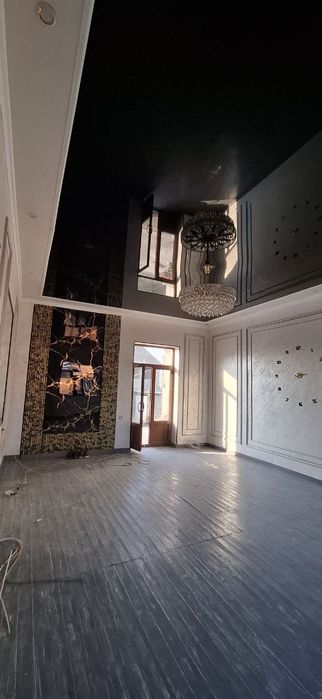 Evro remon, natyajnoy potolki, oboy