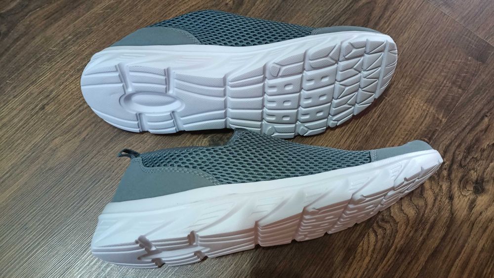 Кроссовки летние сеточки