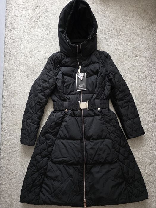 Подплатено яке ASIA с гъши пух Guess