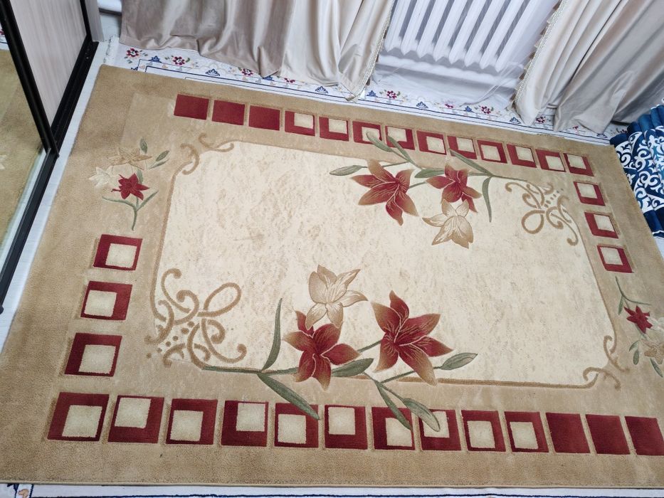 Продам ковёр в хорошем качестве