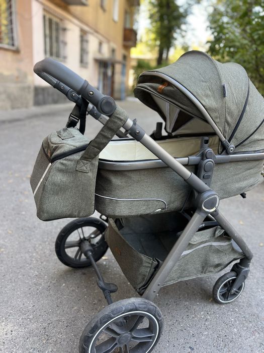 Продаётся детская коляска