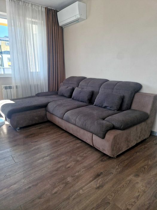 Продавам ъглов диван ,купен е от Айко ,много запазен