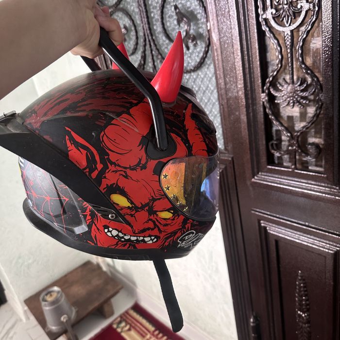 Шлем QIKE        .