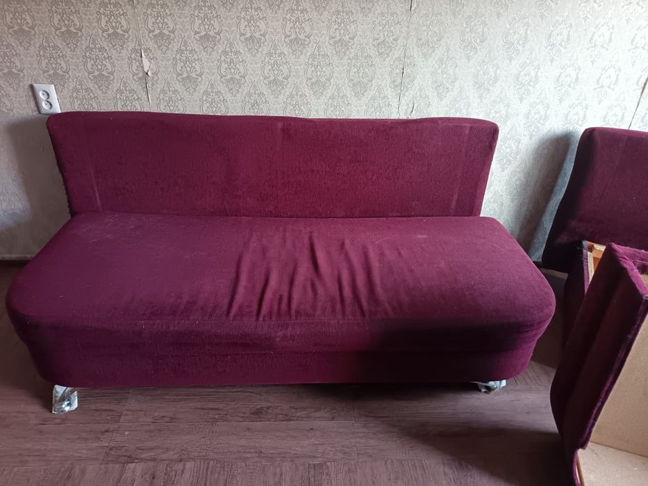 Отдам в дар диван и кресло