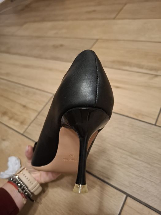 Pantofi C. Parvano din piele sintetica