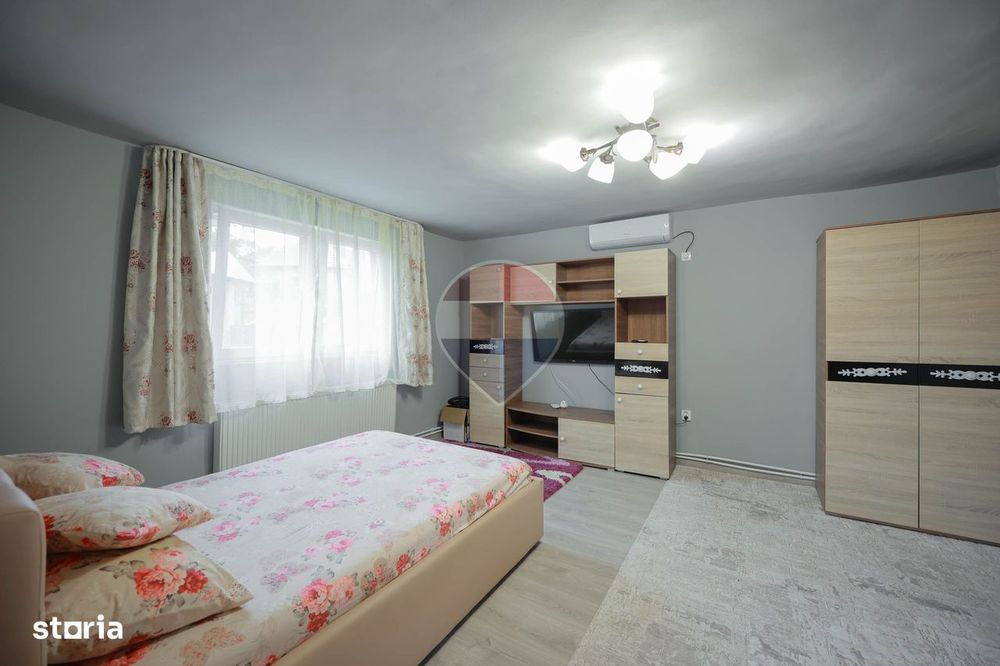 Casă cu 3 camere, complet renovată, teren 8.788 mp, Forosig