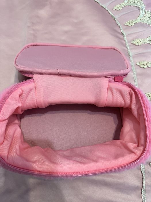 Косметичкая  новая