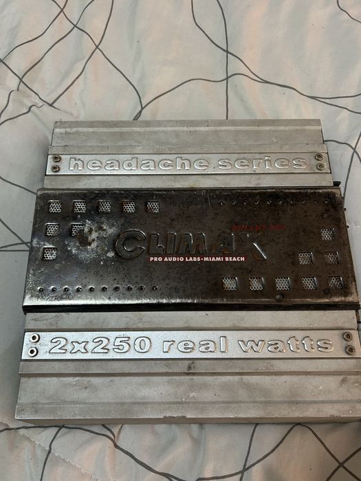 Осилвател за кола