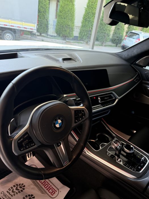 Продам свой Bmw x7 i40 Full. Официльная