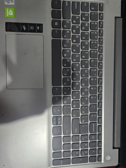 Ноутбук i3-10 mx330