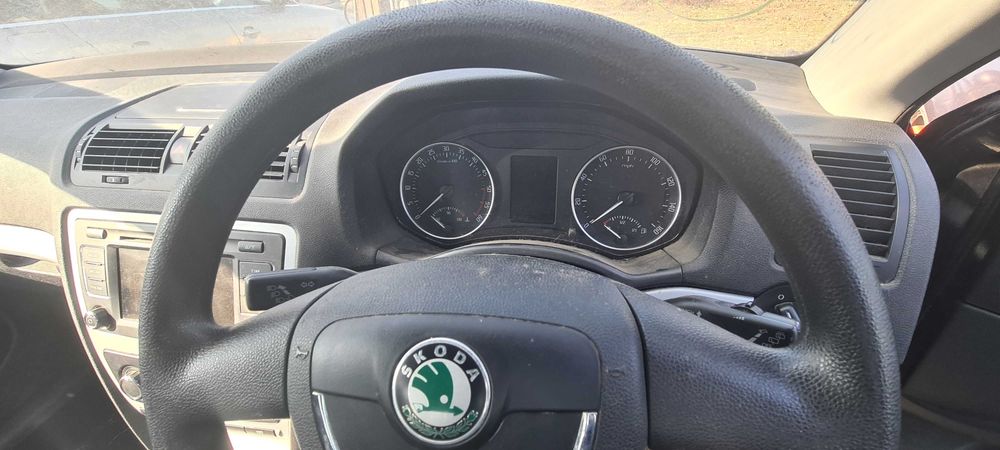 Skoda Octavia, на части.