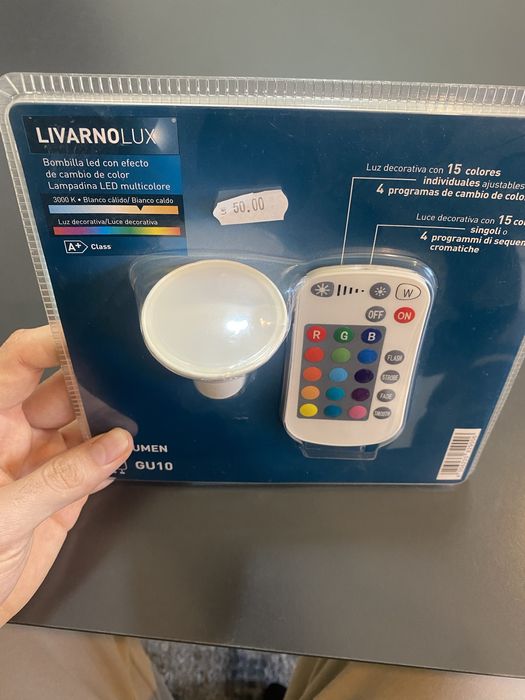 Bec led RGB 3W cu telecomanda.