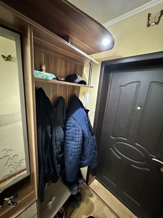 Стенка в прихожую