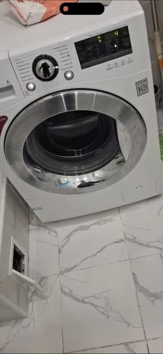 Стиральная машина LG  продам