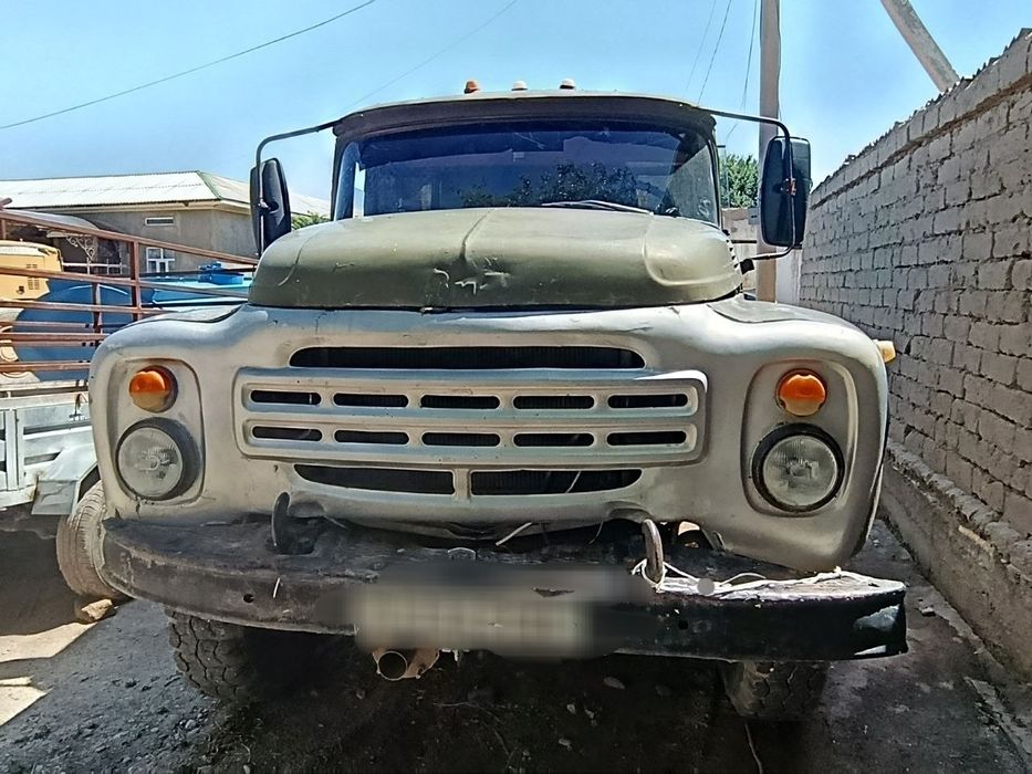 Зил водовоз сотилади