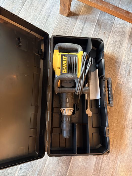 Inchiriez Scule (picamer,compactor,masina taiat asfalt,flex,drujba,etc)
