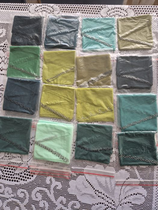 Baticuri cu pietricele deosebite