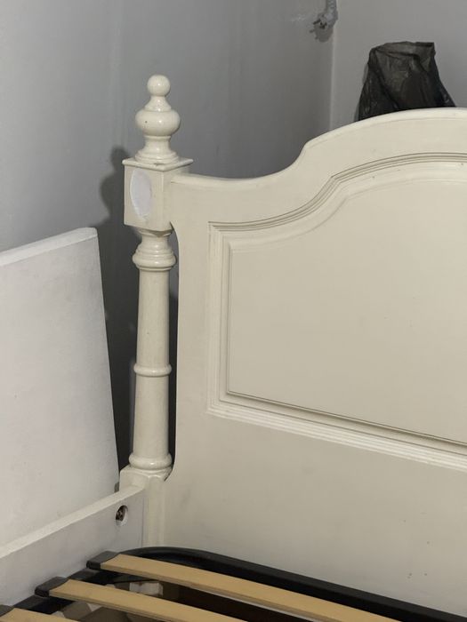 Продам деревяннуню кровать икеа