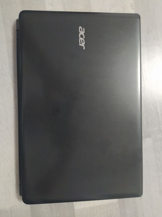 Acer Aspire sotiladi  srochona