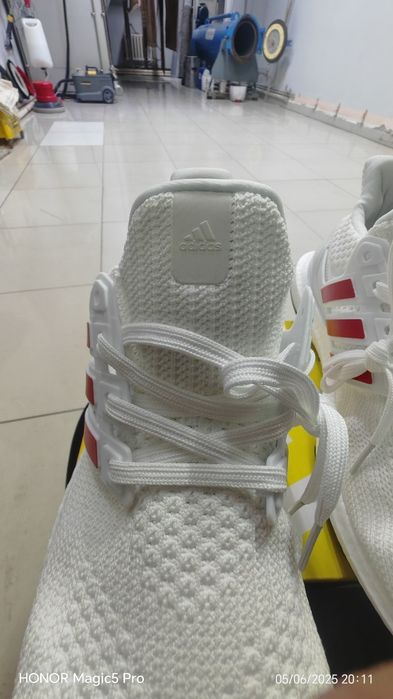 Продам кроссовки adidas ultra bust